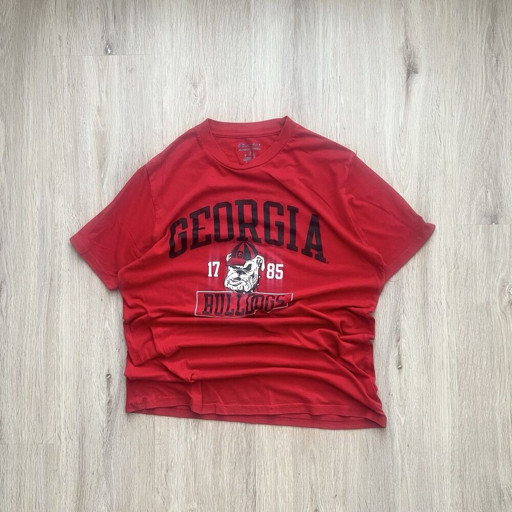 Champion Georgia Bulldogs University of Georgia Red T-Shirt Medium Spell Out